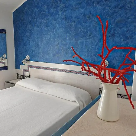 Attico Romantico Vista Mare Maddalena * ラ・マッダレーナ