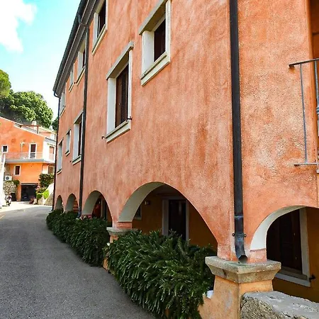 Attico Romantico Vista Mare Maddalena アパート ラ・マッダレーナ
