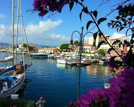 Διαμέρισμα Attico Romantico Vista Mare Maddalena *
